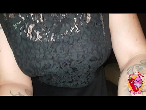 ❤️ Šuchtavá nevlastná sestra mu dáva orál a španielčinu ❤️ Porno video na nás